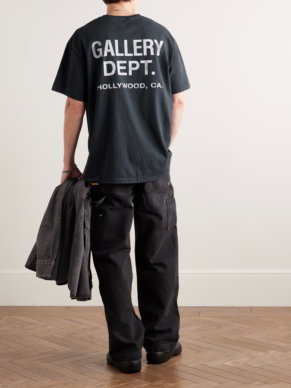 Gallery Tee Black