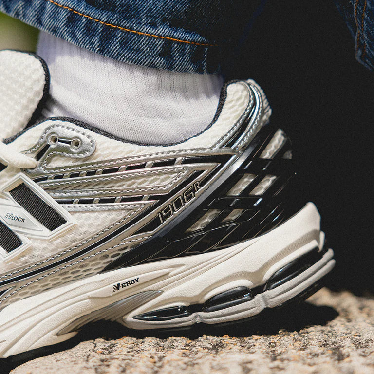 New Balance 1906R Silver Black