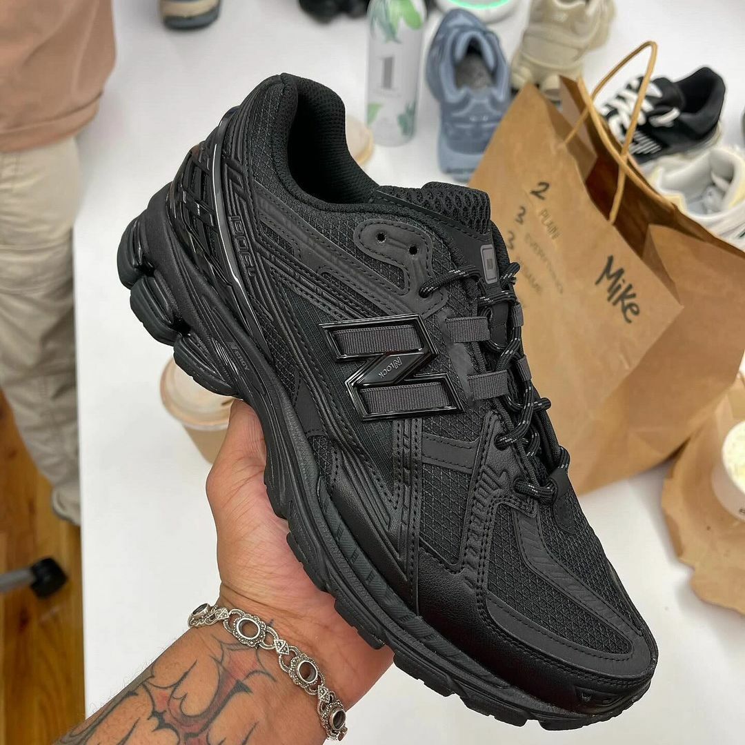 New Balance 1906U Triple Black