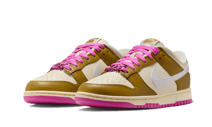 Nike Dunk Low SE Bronzine Pink