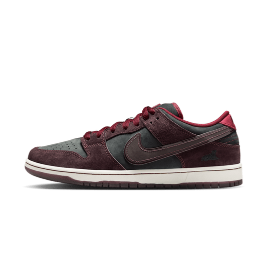 Nike SB Dunk Low Riot Skateshop