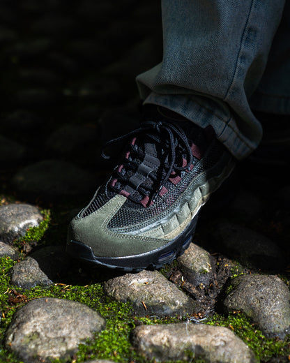 Nike Air Max 95 Black Earth