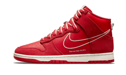 Nike Dunk High First Use University Red