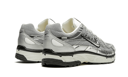 Nike Unisex Sneakers P-6000 Metallic Silver