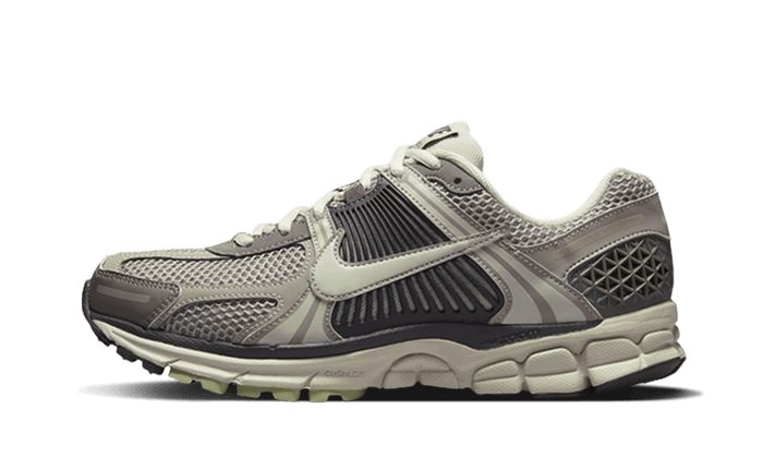 Nike Unisex Sneakers Zoom Vomero 5 Cobblestone