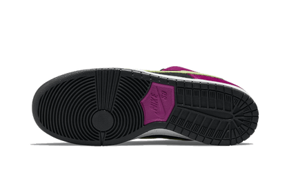 Nike SB Dunk Low Red Plum